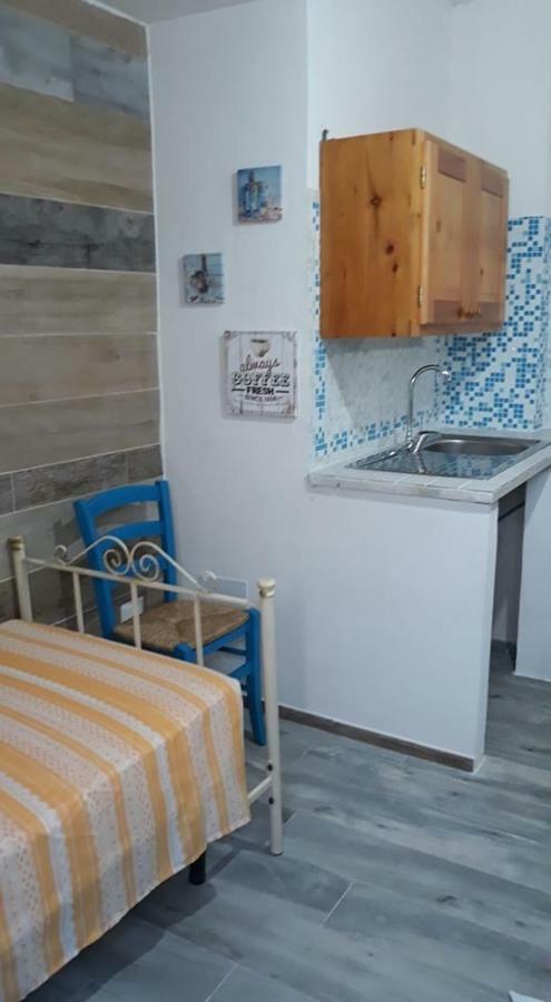 Villino Celeste Fronte Spiaggia 托雷拉皮罗 外观 照片